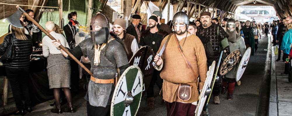 Umzug durch den Markt der Vielfalt